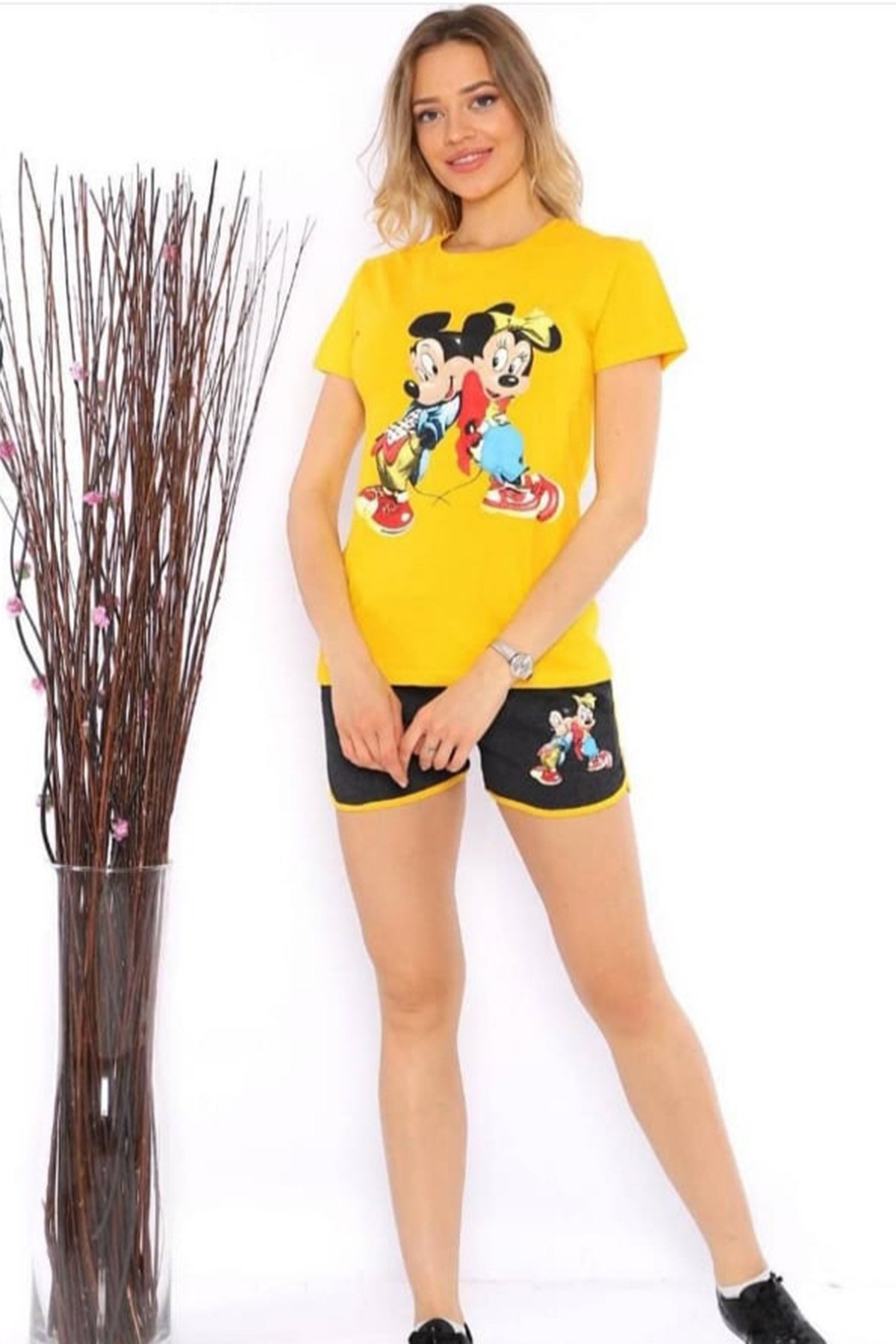 Mickey Miie Mouse Şortlu Pijama Takım   