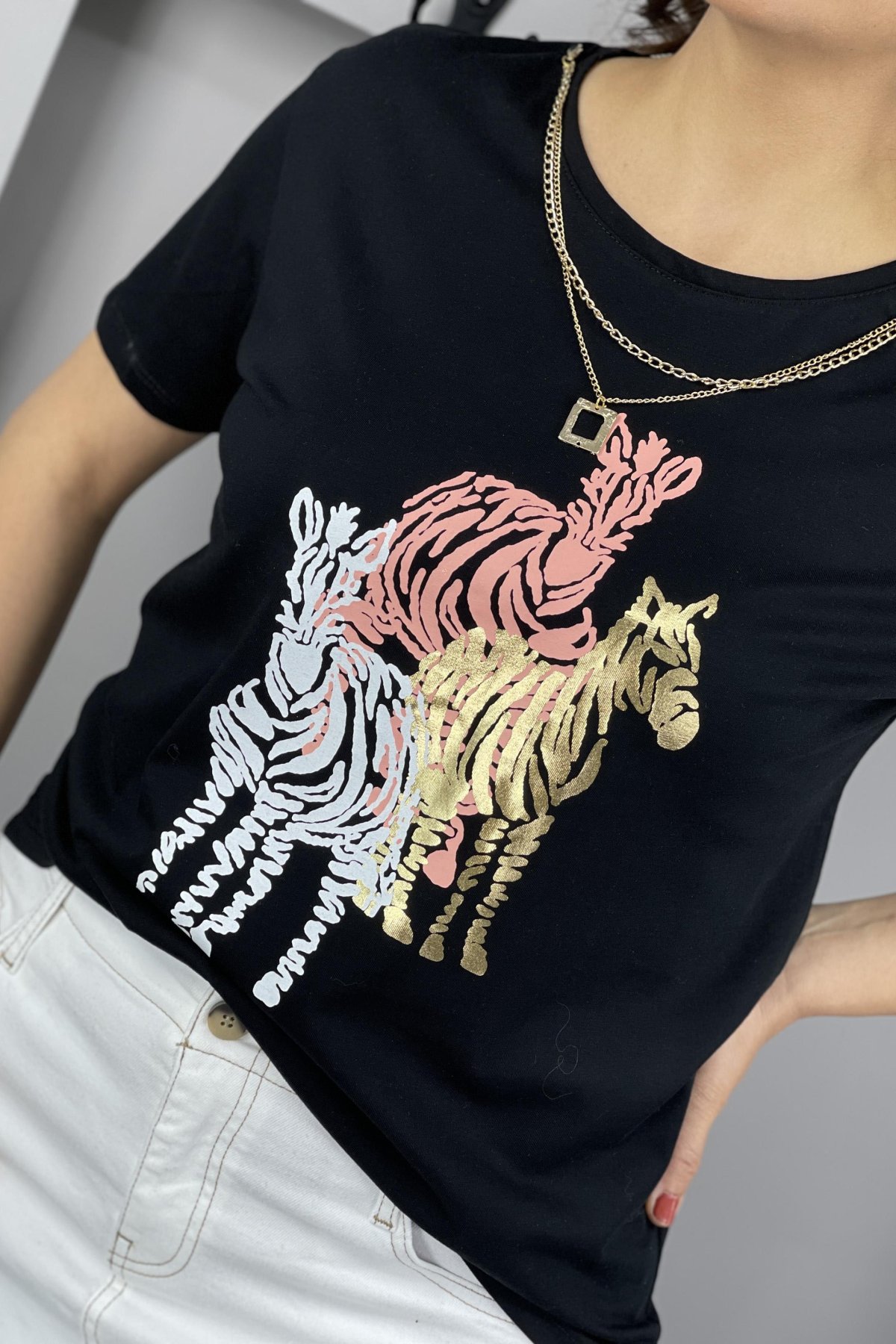 Üç Zebra Baskı T-shirt 